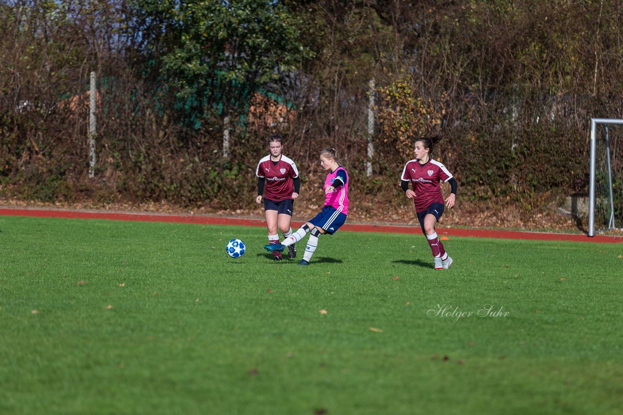 Bild 141 - B-Juniorinnen Halstenbek-Rellingen - Hamburger SV 2 : Ergebnis: 3:8